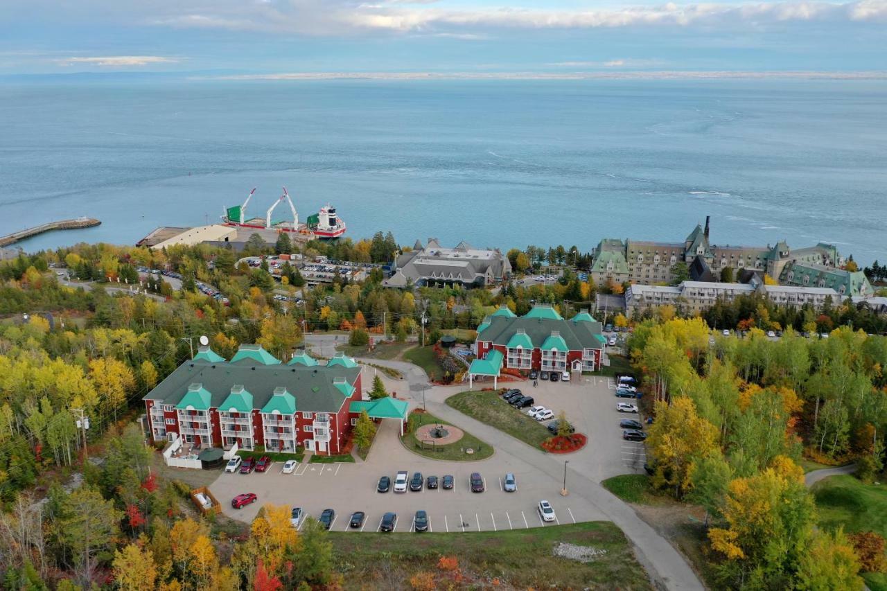 Les Pavillons Du Petit Manoir Du Casino Hotel La Malbaie Bagian luar foto